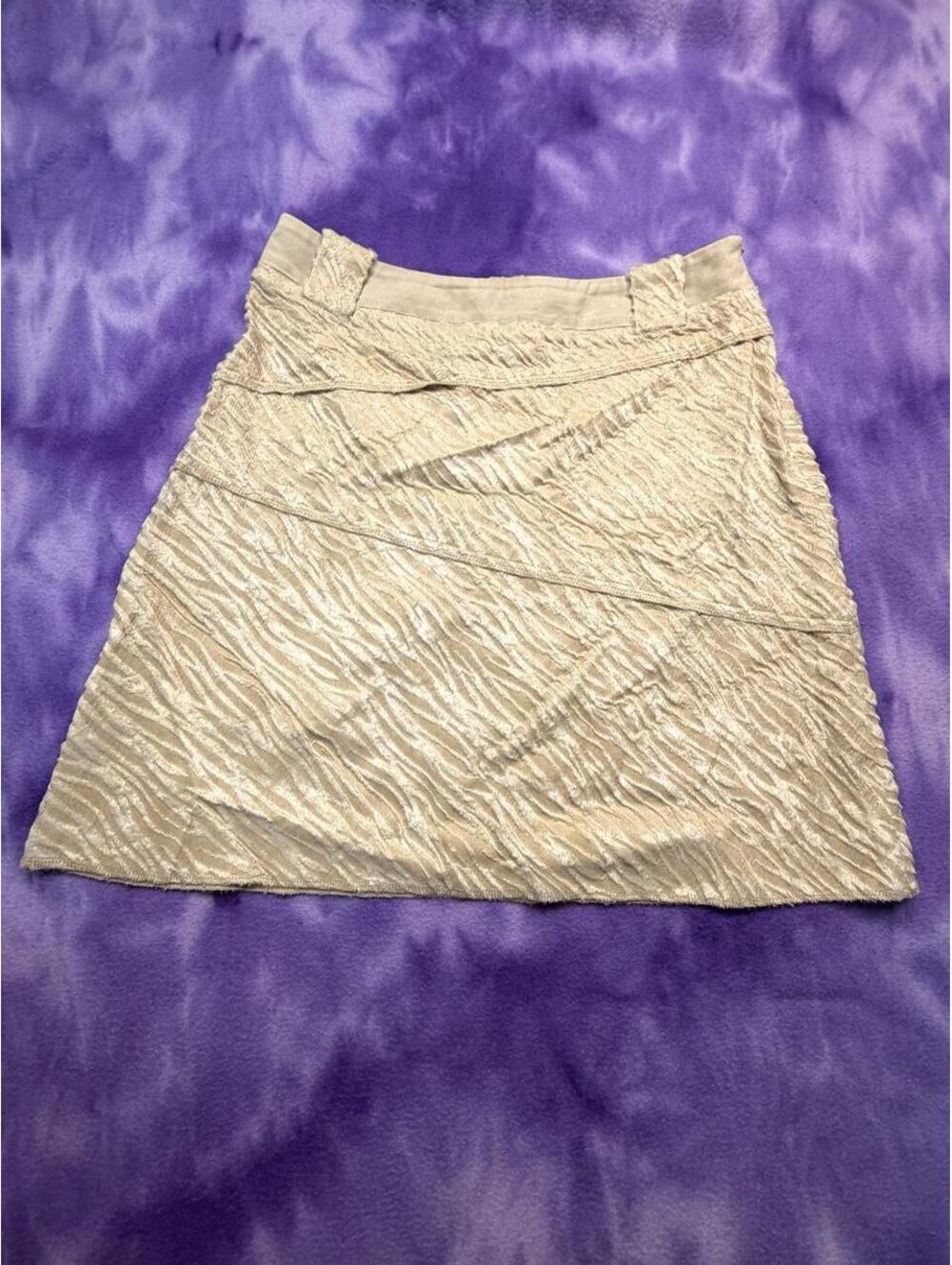 Linea T euro Vtg y2k beige furry textured skirt with belt loops